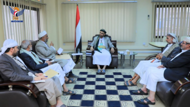 Präsident Al-Mashat betont die Rolle der Gelehrten bei der Sensibilisierung und Führung der Gesellschaft