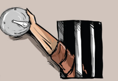 Palestinian prisoners continue their hunger strike in enemy prisons