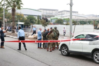 إصابة مستوطنين في عملية طعن بالقدس وإصابة صيادين فلسطينيين برصاص العدو ببحر غزة