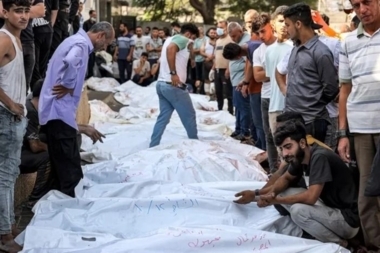 Gaza-Informationsbüro: 100 Märtyrer bei acht neuen Massakern gegen humanitäre Helfer