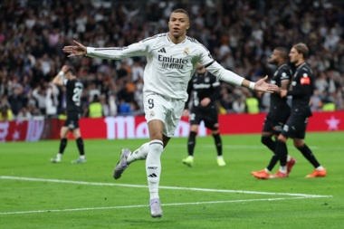 ريال مدريد يعرض الرقم 10 على لاعبه الفرنسي مبابي