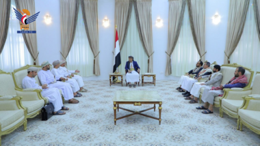 President Al-Mashat meets Omani delegation & renews thanks for  Oman's efforts to bring peace to Yemen