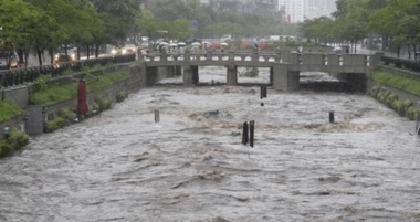 Southern Korea warns danger mine drifting from its northern neighbor