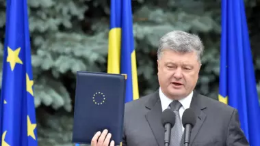 روسيا تضع الرئيس الأوكراني الحالي والسابق على قائمة المطلوبين