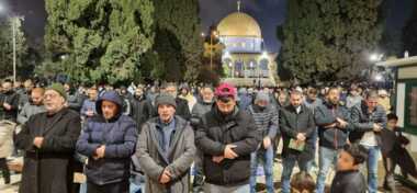 40.000 Gläubige verrichten das Abend- und Tarawih-Gebet in der Al-Aqsa-Moschee
