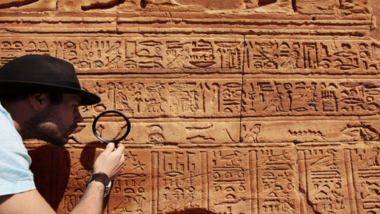 عشرة اكتشافات مصرية قديمة أذهلتنا في عام 2022!