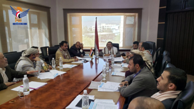 لجنة حوض صنعاء تناقش طلبات حفر وتعميق عدد من آبار المياه في الحوض
