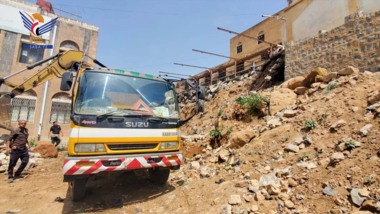 تدشين العمل في مشروع صيانة الجدار الساند للسوق المركزي بمركز محافظة المحويت