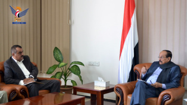Le président du Conseil de la Choura rencontre le vice-doyen de l'Institut national des sciences administratives