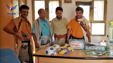 Summer courses distribute sports equipment in Hajjah IDP camps