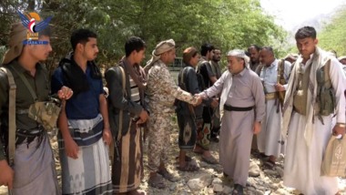 قيادة محافظة عمران تزور المرابطين في جبهة مقبنة بتعز