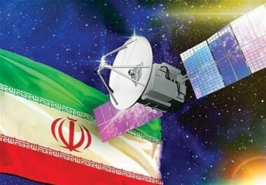 إيران تطلق القمر الصناعي 