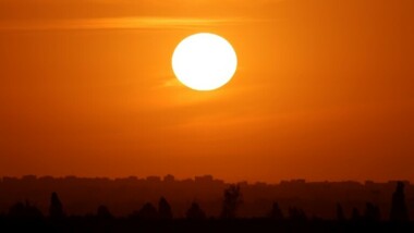 علماء روس يسجلون أعنف انفجار شمسي في 25 عاماً ويحذرون من عواصف مغناطيسية