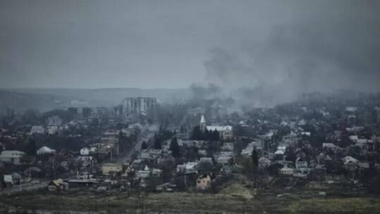Las fuerzas ucranianas se están retirando y evacuando sus últimas posiciones en el centro de Artyomovsk.