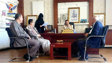 وكيل وزارة الخدمة المدنية يطلع على مستوى الانضباط الوظيفي بوزارة الصناعة والتجارة 