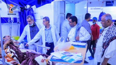 Comprobación del estado de los heridos como consecuencia de la agresión estadounidense en Hodeidah