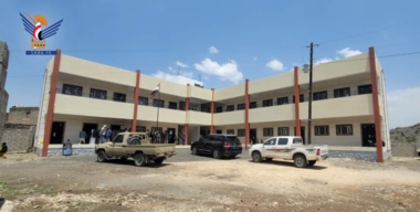 Inspeccionó el nivel de avance de las obras de construcción de la Escuela 21 de Septiembre en el distrito de Bani Matar