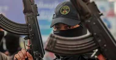 Al-Quds Brigaden trauert um den Märtyrer Adi Hussein vom Ali Al-Aswad Bataillon in Syrien