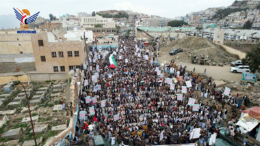 Une marche massive à Hajjah confirme sa position en faveur de Gaza