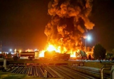 سوريا.. القاعدة الأمريكية في حقل العمر النفطي شرق دير الزور  تتعرض لقصف صاروخي 