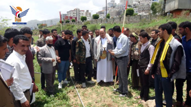 Inspection des étudiants du Collège d'agriculture de l'Université Ibb