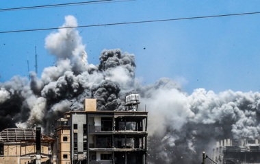  15شهيدا فلسطينيا بينهم أطفال إثر قصف العدو الإسرائيلي مدرسة تؤوي نازحين في جباليا