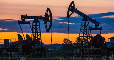 Oil prices rise at settlement