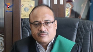 وزير العدل يهنئ قائد الثورة والرئيس المشاط بعيد الأضحى المبارك