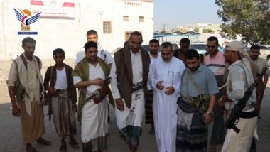 محافظ الحديدة يتفقد أحوال جرحى حادثة حريق بجامعة دار العلوم الشرعية