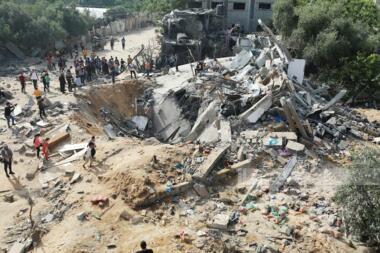El enemigo sionista continúa su agresión por quinto día: tres palestinos resultaron heridos en nuevas incursiones en Gaza