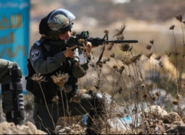 ​إصابة شاب فلسطيني بالرصاص وستة بالاختناق جنوب نابلس