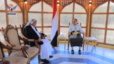 President Al-Mashat meets Shura Council Deputy Speaker , Abdo Al-Jundi