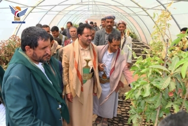 Sana'a-Gouverneur inspiziert den Arbeitsfortschritt der Gärtnerei des Reinigungs- und Verbesserungsfonds