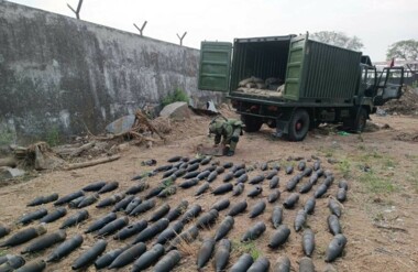 مصرع 13 شخصا بينهم اربعة عسكريين بانفجار ذخيرة في إندونيسيا 