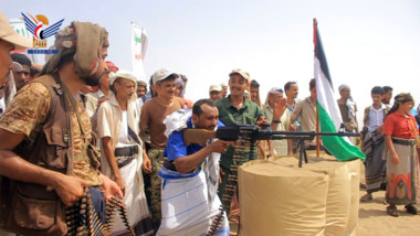 Al-Hodeida: Military maneuver in Al-Durayhimi & march in Al-Jarrahi
