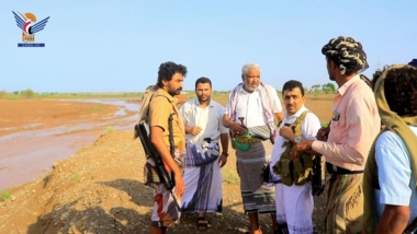 Hodeida Governor inspects number of areas affected by torrential rains