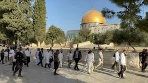 Zionist settlers renew Al-Aqsa Mosque courtyards storming