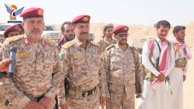 تفقد المرابطين في جبهة المزاريق بمحافظة الجوف