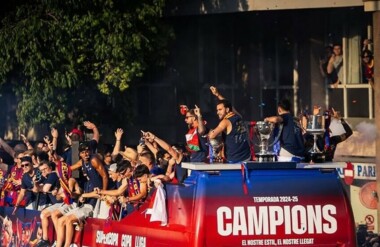 برشلونة يعلن رحيل لاعب وسطه بابلو توري إلى صفوف فريق ريال مايوركا
