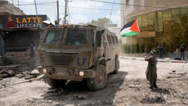 Zionist enemy seeks to displace Palestinian Palestinians in occupied West Bank... Similar to what happens in Gaza