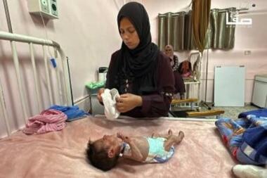 الإغاثة الطبية: 17 ألف طفل في غزة يعانون سوء التغذية