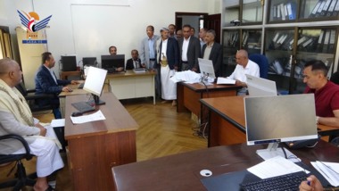 تفقد مستوى الانضباط الوظيفي في إب