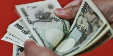 ارتفاع الين الياباني في التعاملات الآسيوية أمام العملات الرئيسة