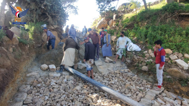 Lancement de la mise en œuvre d'une initiative communautaire pour paver la route Al-Raydin dans la ville Mahweet