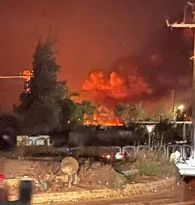 اندلاع حريق ضخم في ثكنة عسكرية لجيش الاحتلال الصهيوني