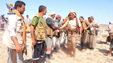 زيارة عيدية وقافلة من التعبئة العامة بالحديدة للمرابطين بمحافظة البيضاء