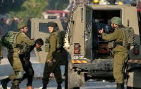 Zionist enemy arrested three Palestinian citizens in Jenin