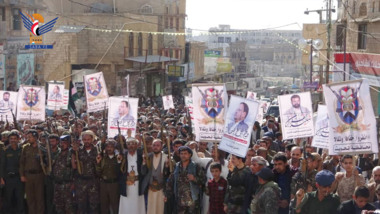 مسيرة جماهيرية حاشدة بالمحويت وفاءً للشهيد الرئيس الصماد