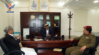 Al-Sami'i bespricht mit dem Gouverneur von Taiz die Situation der Hilfsprojekte in Taiz