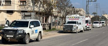 Die 39. Gruppe verwundeter und kranker Palästinenser verlässt Gaza über den Grenzübergang Rafah.